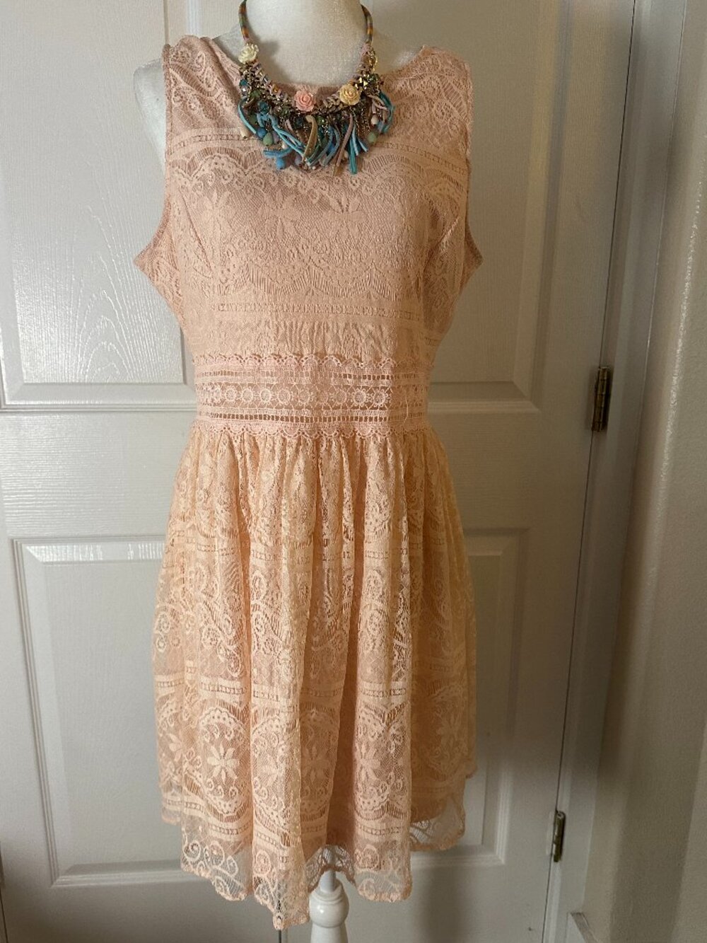 Pinky Peach/Pink Lace Fit & Flare Dress EUC Size Large